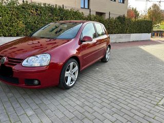 Volkswagen Golf 2005. tel 666217952