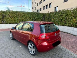 Volkswagen Golf 2005. tel 666217952
