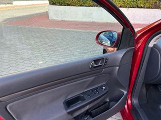 Volkswagen Golf 2005. tel 666217952