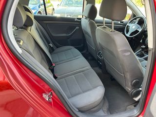 Volkswagen Golf 2005. tel 666217952