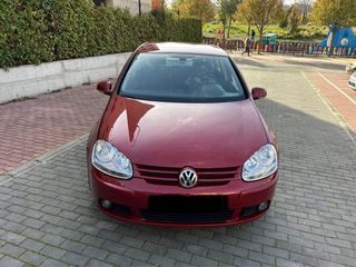 Volkswagen Golf 2005. tel 666217952
