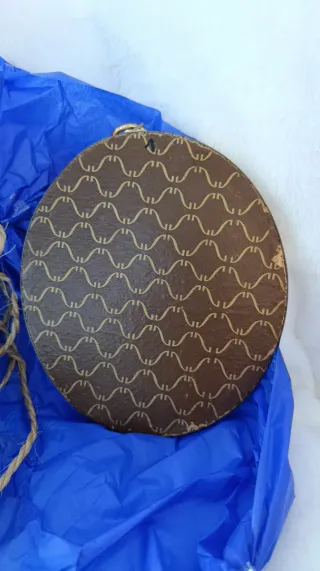 Conjunto de porcelana con cuadro decorativo