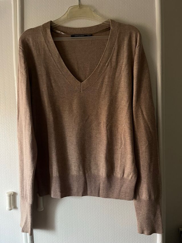 Jersey mujer cuello pico beige