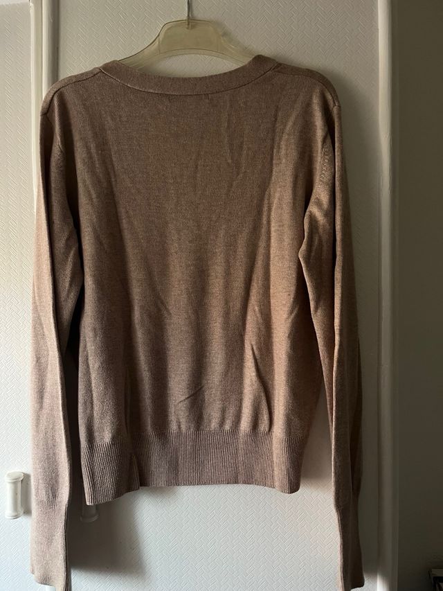 Jersey mujer cuello pico beige