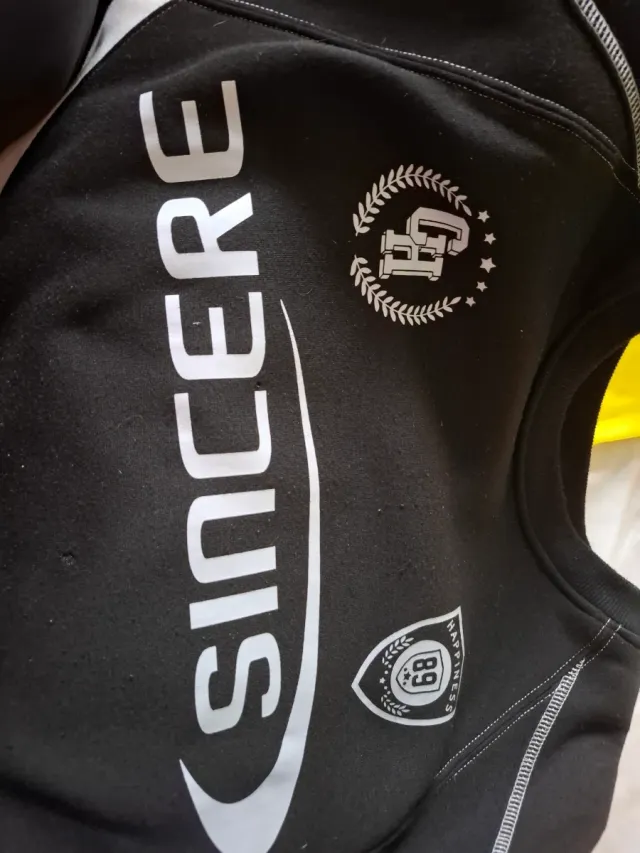 Sudadera Sincere Negra Talla L