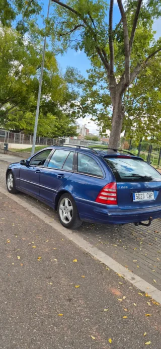 Mercedes-Benz c 220 2004