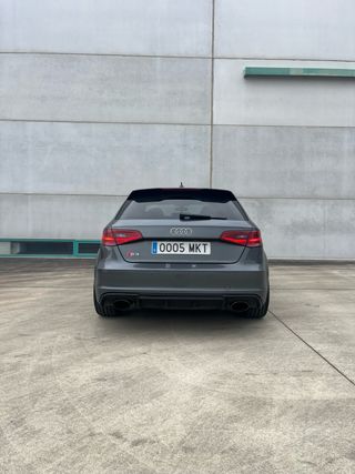 Audi S3 (frenada y escape RS3)