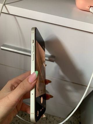 iPhone 15 Plus Dorado/Blanco Como Nuevo