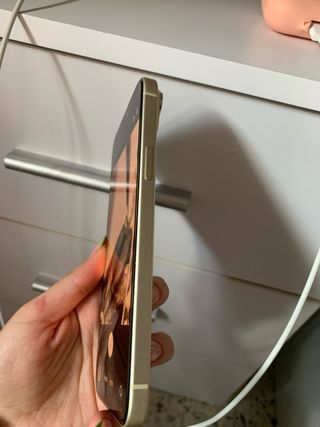 iPhone 15 Plus Dorado/Blanco Como Nuevo