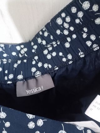 Pantalón estampado floral talla 40