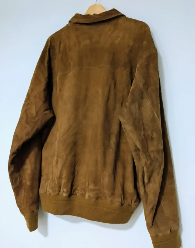 Chaqueta de cuero marrón