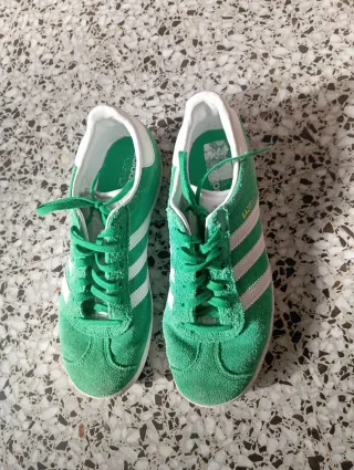 Adidas Gazelle verdes y blancas