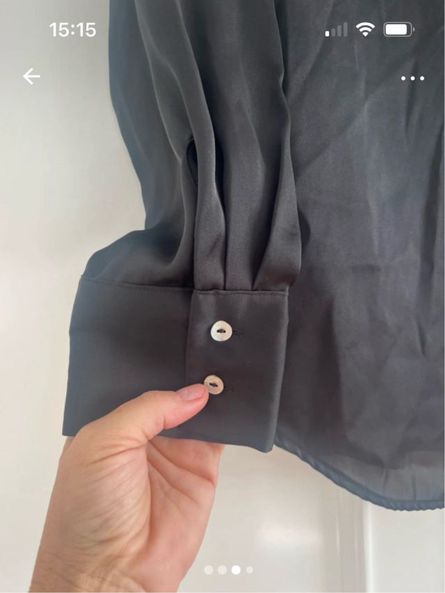 Camisa de satén negra