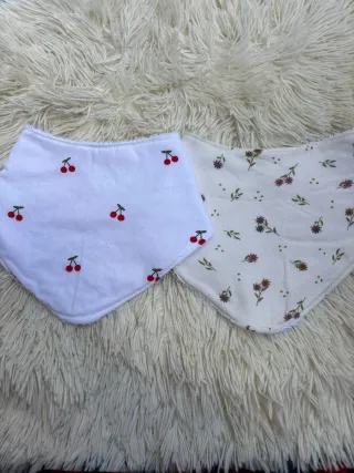 Baberos bandana florales