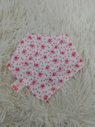 Baberos bandana florales