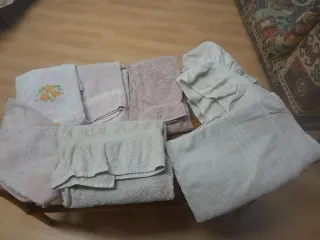 Asciugamani da doccia rosa e bianchi