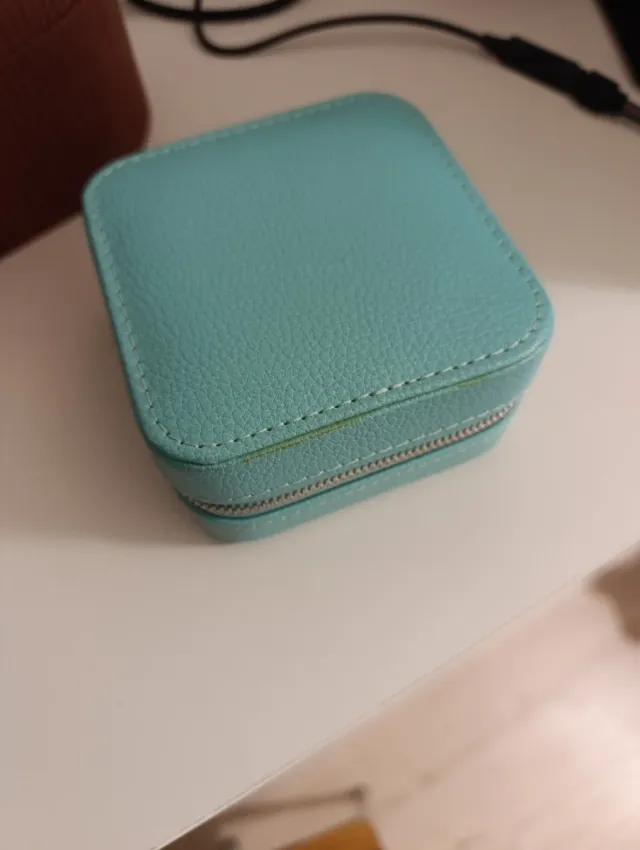 Joyero pequeño de viaje azul y beige