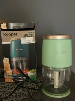 Mini tritatutto Kooper Easy Chopper.