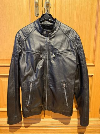Cazadora Chaqueta moto tipo cuero polipiel negra