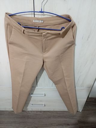 Pantalón Stradivarius Talla 38 Beige