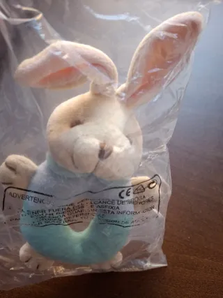 Peluches y babero para bordar y personalizar