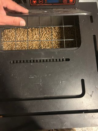 Stufa a pellet in buone condizioni