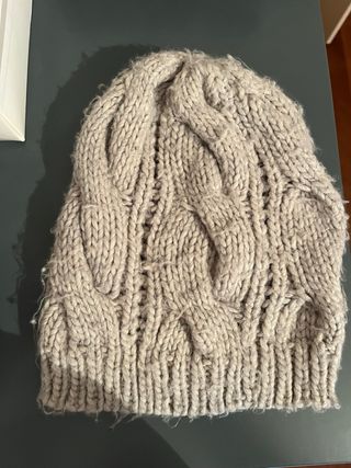 Berretto lana beige trecce