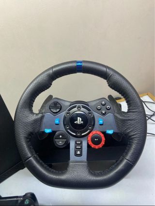 Bundle PS4 Slim con controller + Logitech G29