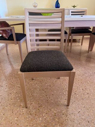Conjunto mesa extensible, 6 sillas y aparador