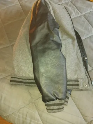 Chaqueta niño gris y negra 12A