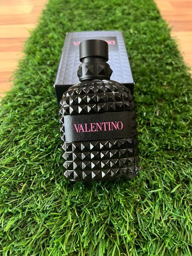 Valentino Uomo Born in Roma Colonia Negra