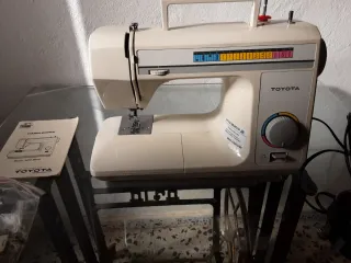 Máquina de coser Toyota