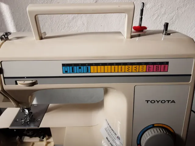 Máquina de coser Toyota