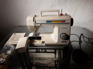 Máquina de coser Toyota