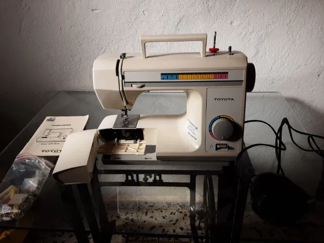 Máquina de coser Toyota