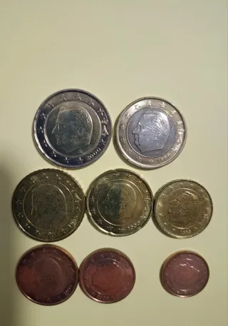 Bélgica  8 monedas € 1999 y 2000. Mezcladas
