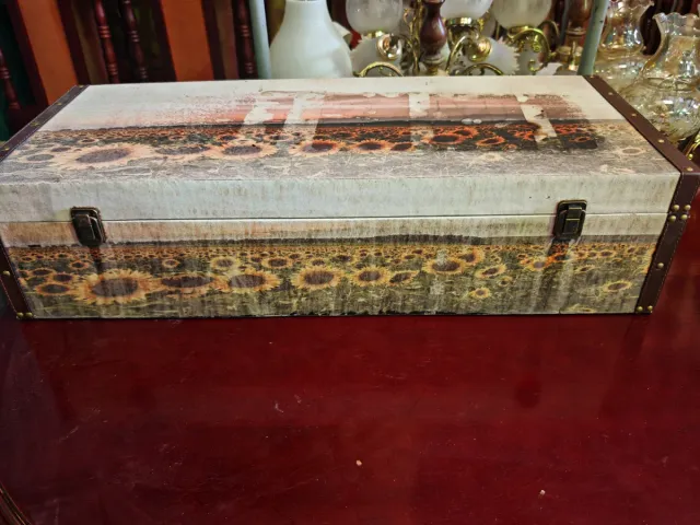Baúl antiguo decorado