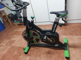 Bicicleta Spinning Salter Negra y Verde