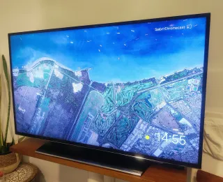 TV Samsung 50 UHD 4K Impecable (base o pared)