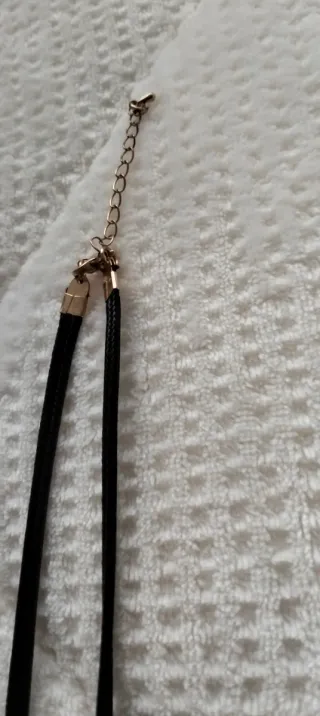 Colgante libélula dorado y gris