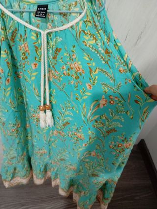 Vestido floral Shein talla M