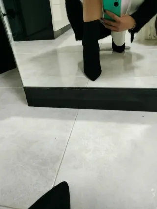 Stivaletti neri in camoscio