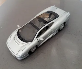 Maqueta Coche Deportivo Plata