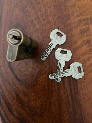 Bombín de seguridad con 3 llaves