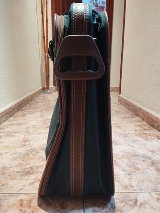 Maleta Vanguard verde y marrón