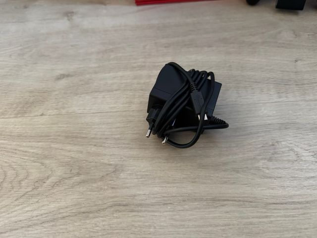 Nintendo Switch Nueva - Accesorios y juegos