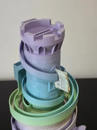 Porco Mealheiro com Pistas para Moedas