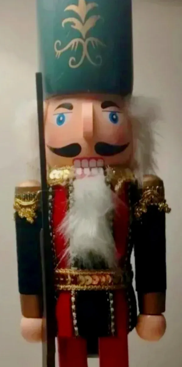 PRECIOSO !Cascanueces grande de madera