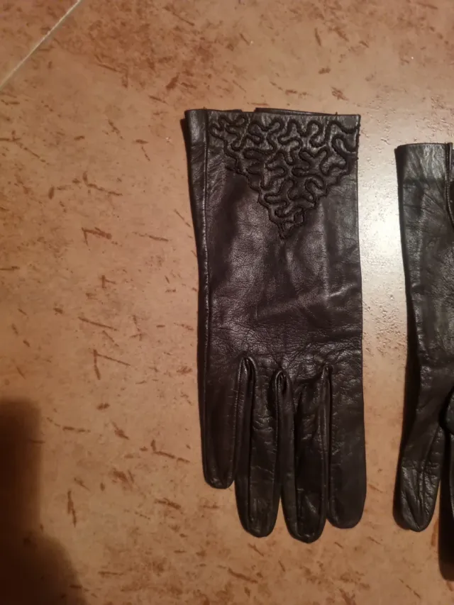 Guanti donna pelle vintage