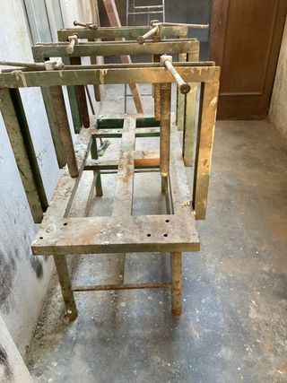 Prensas para madera con moldes